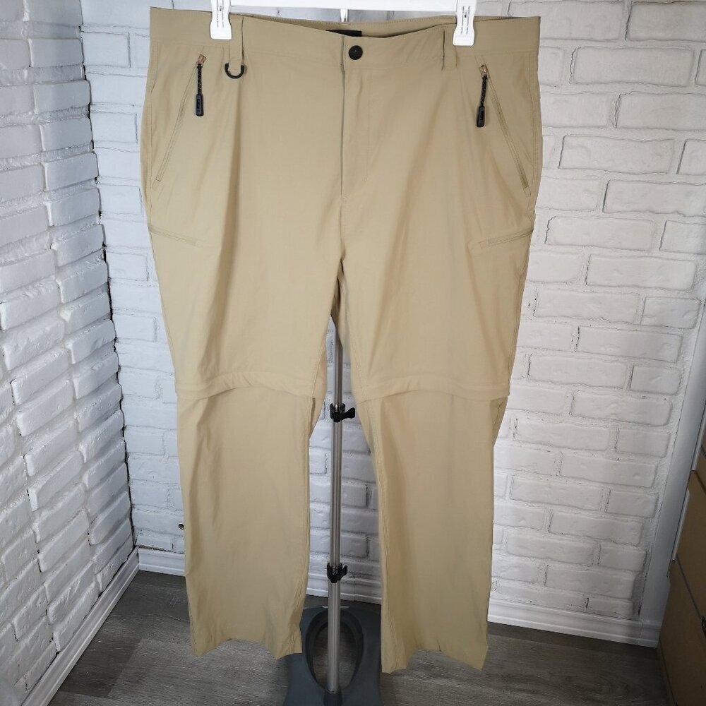 Wind River Men's Size 42/30 Tan Zipper & Button Closure Convertible Pants